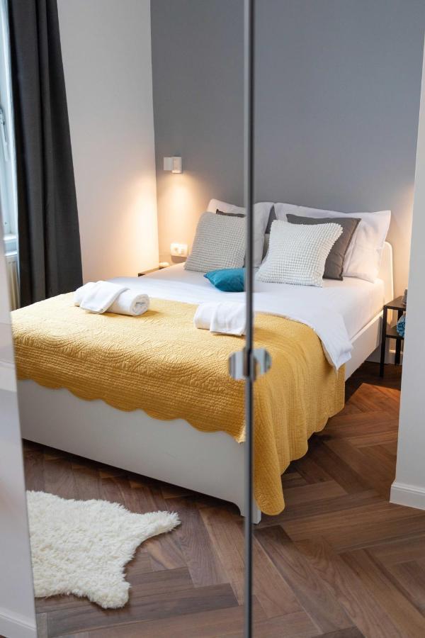 Modern And Design Apartment Near The Main Square Zagabria Esterno foto