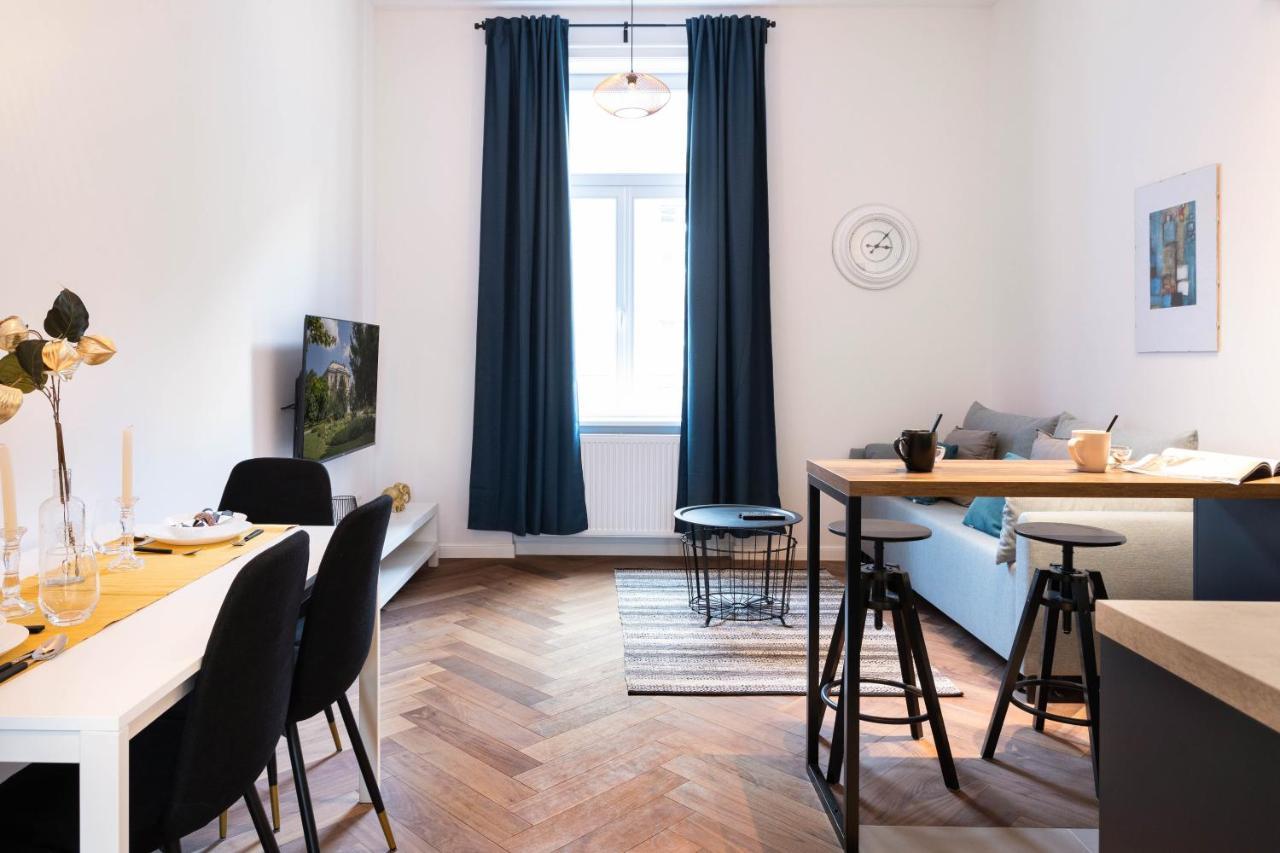 Modern And Design Apartment Near The Main Square Zagabria Esterno foto